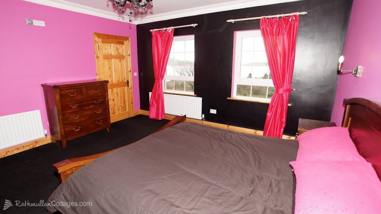 Sea View House Rathmullan Donegal - double bedroom